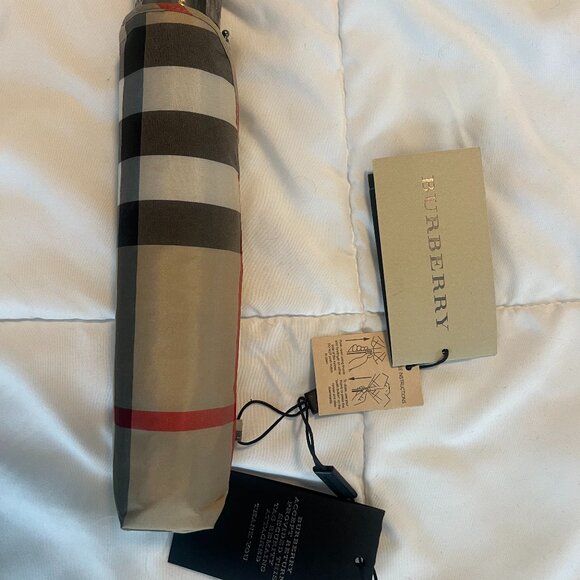 Burberry Check Folding Umbrella - Picture 1 of 4